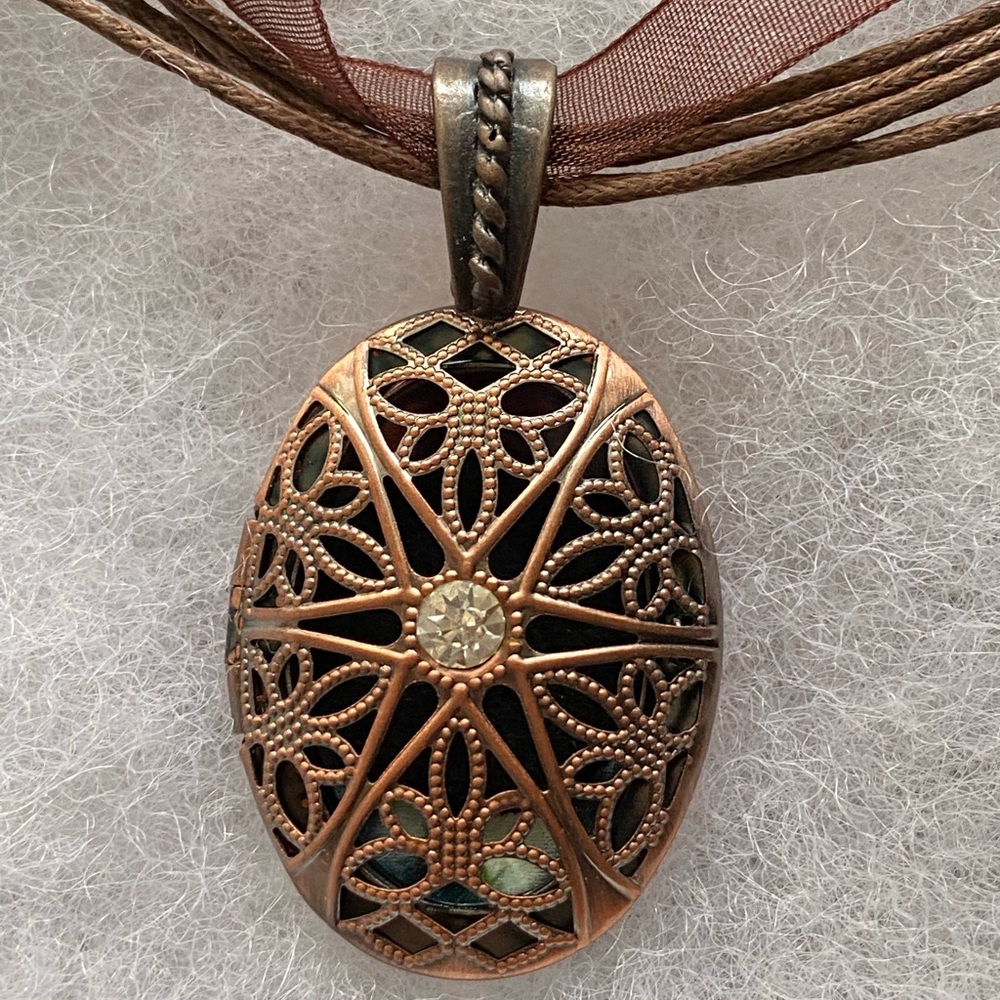 Essential Oil Necklace in Gift Box. New!